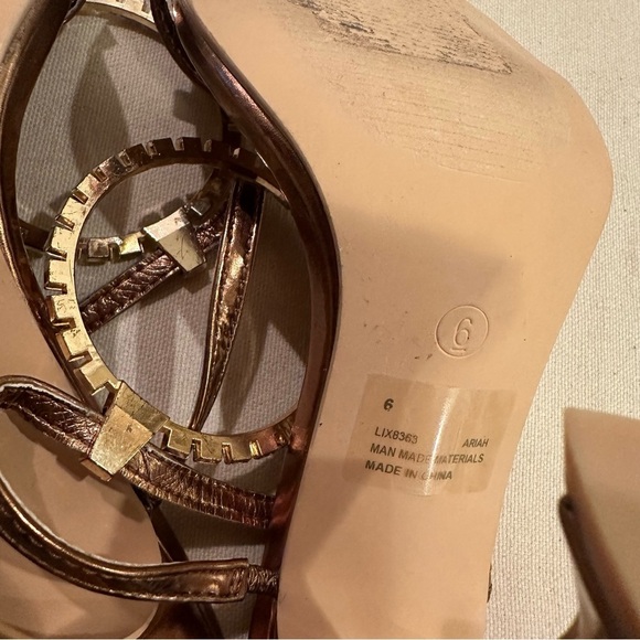 NEW CAPE ROBBIN ARIAH - BRONZE Sandals size 6 reg $75 - Picture 8 of 11